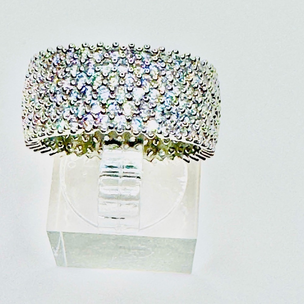 Stunning Crystal Band Ring Gorgeous